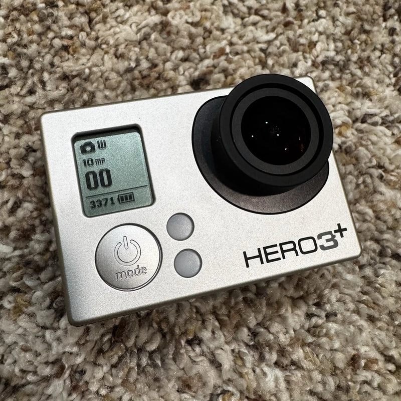 GoPro HERO3+ 10MP Camera + Waterproof Housing + 16GB SanDisk + Monopod + Cable