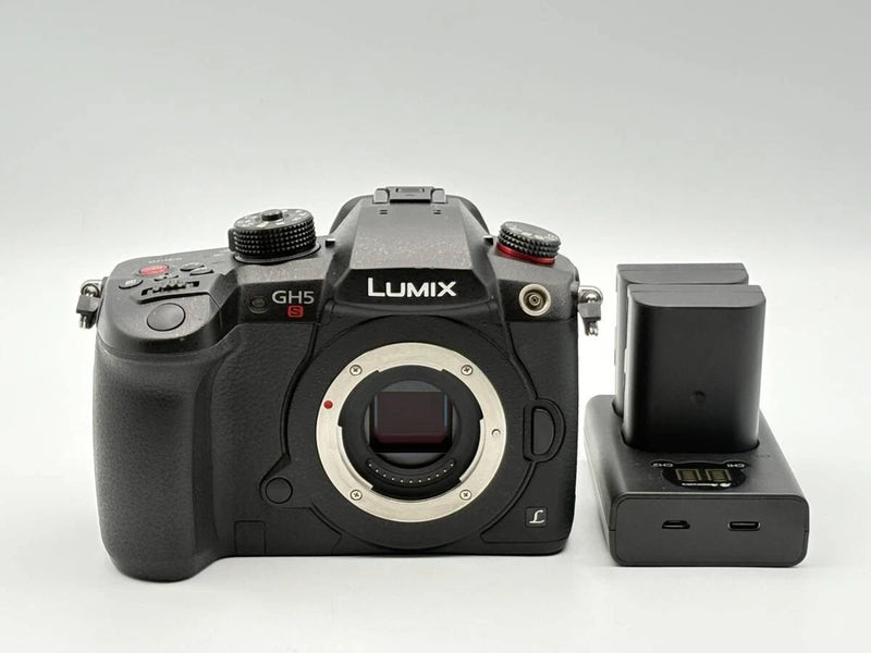 Panasonic LUMIX GH5S DC-GH5S Body with Battery/Charger Operation Confirmed