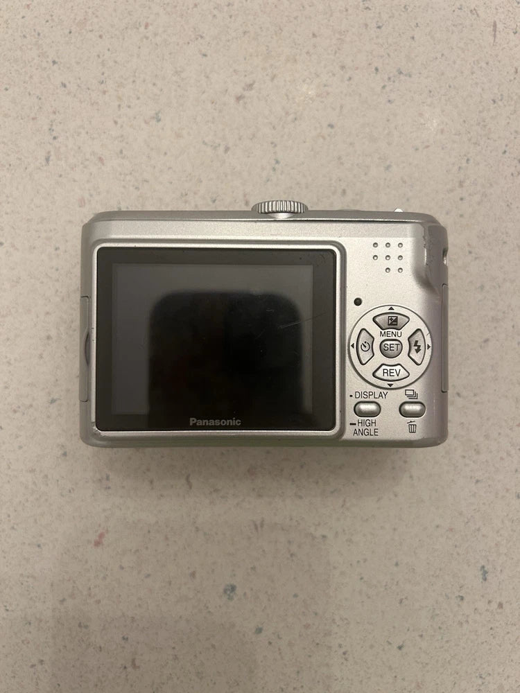 Panasonic LUMIX DMC-LZ5 6.0MP Compact Digital Camera 6x Zoom Silver