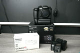 EXCELLENT GH5 + OEM Grip + 2 OEM Batteries + 3 Batteries