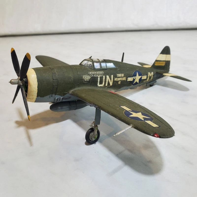 Vintage Thunderbolt Razorback P-47 USAF Plane Plastic Model 1:72? 1:48?