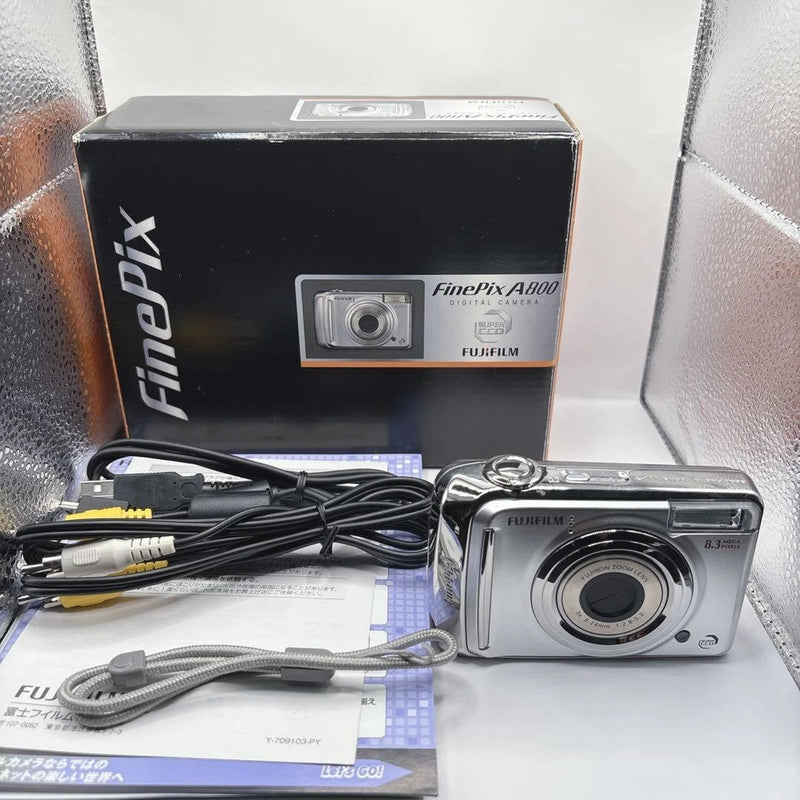 Excellent condition complete FUJIFILM FinePix A800 silver AA battery