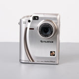 Fujifilm FinePix 4700 Zoom - 2.4MP Digital Camera - Retro, Y2K, Vintage