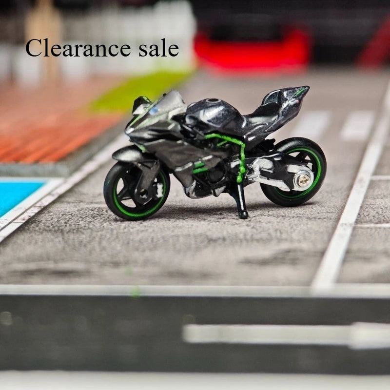 1:64 Kawasaki H2R Motorcycle Model Mini Car Figurine Set Collection of Gifts
