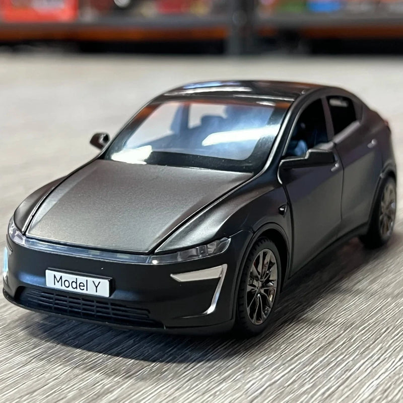 1:32 Tesla Model Y Electric SUV Diecast Model Car w/ Sound Light Pull Back Toy