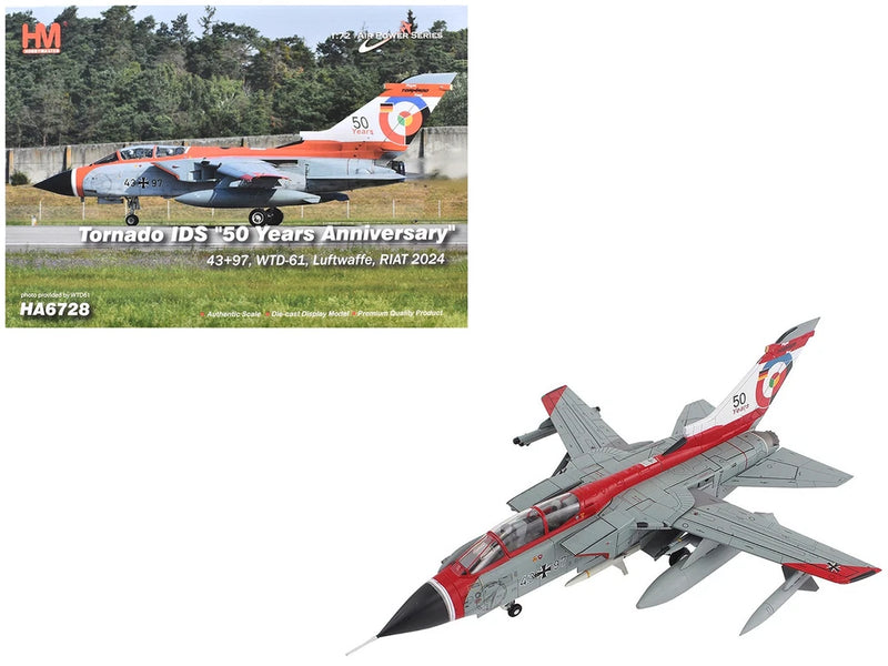 Hobby Master Panavia Tornado IDS 1/72 aircraft model, grey with red stripes