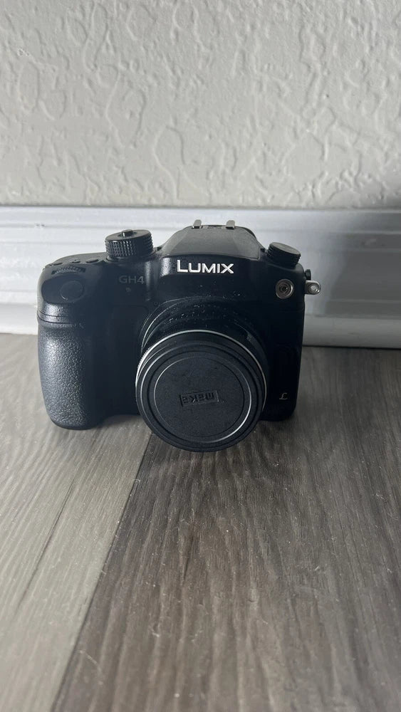 Panasonic Lumix GH4 16MP Professional With Meke 1.8/25 Lens