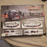 Wonderlanes Classical Train Model Starter Set Battery Operated 19pcs Locomotive Battery