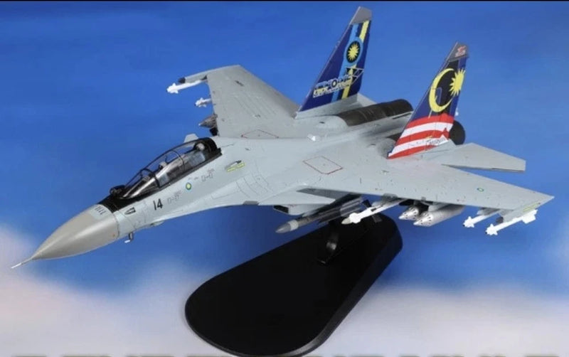 Gray Su-30MKM fighter jet model with Malaysia flag tail and blue wing markings