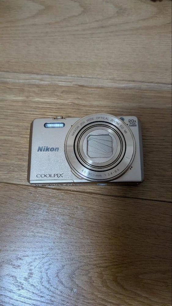 Nikon COOLPIX S7000 Compact Digital Camera 20x Zoom Wi-Fi Adapter Included