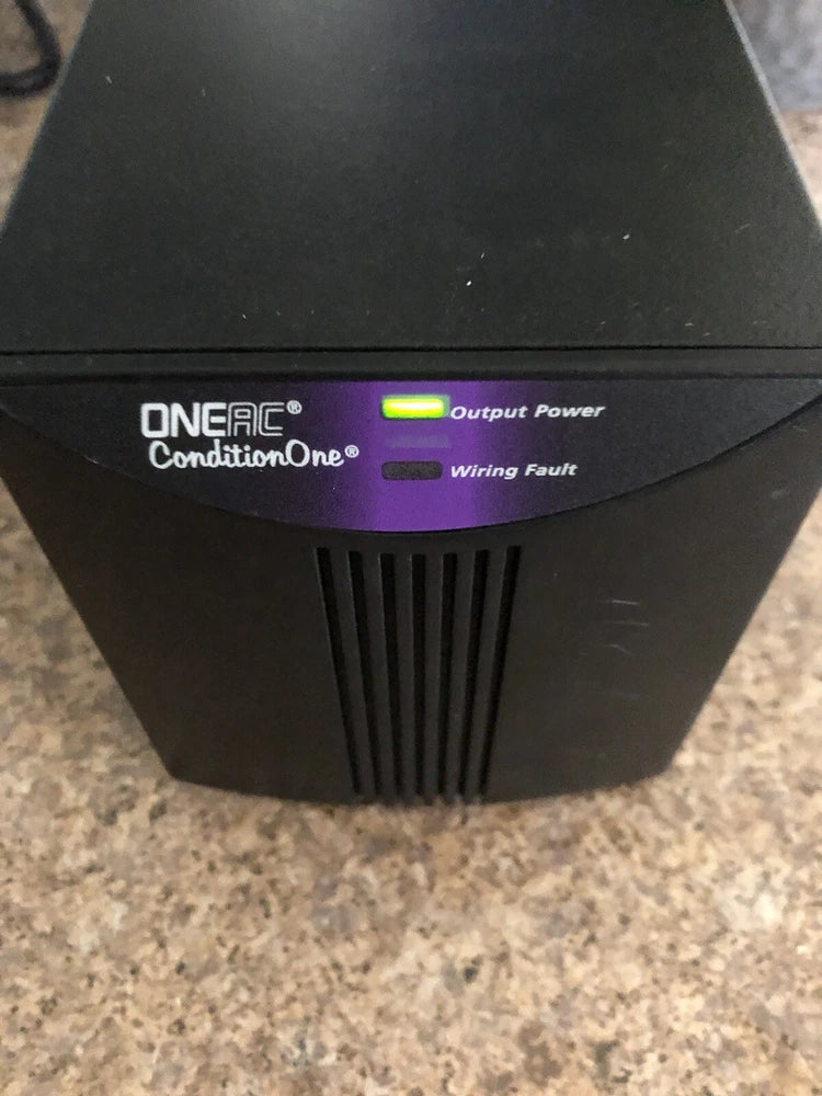 Oneac Power Conditioner PC075AG-S2S Input 120  - .69A Output 120 - Lot Of 2 Vc8