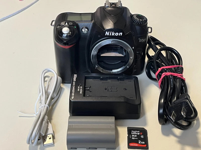 Nikon D50 CCD digital SLR body