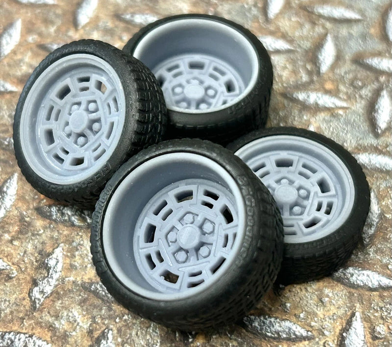 1/24 Scale:  21/20 Inch ¡°DeTomaso Pantera¡± Wheels W/ Wide Rear Street Tires