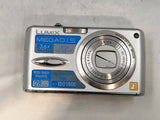 Panasonic Lumix DMC-FX01 3.6x Optical Camera For Parts Silver Screen Not Working