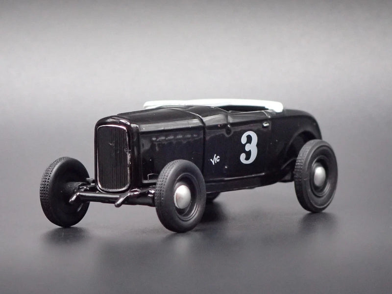1932 32 FORD ROADSTER HOT ROD BLACK 1:64 SCALE DIORAMA DIECAST MODEL CAR