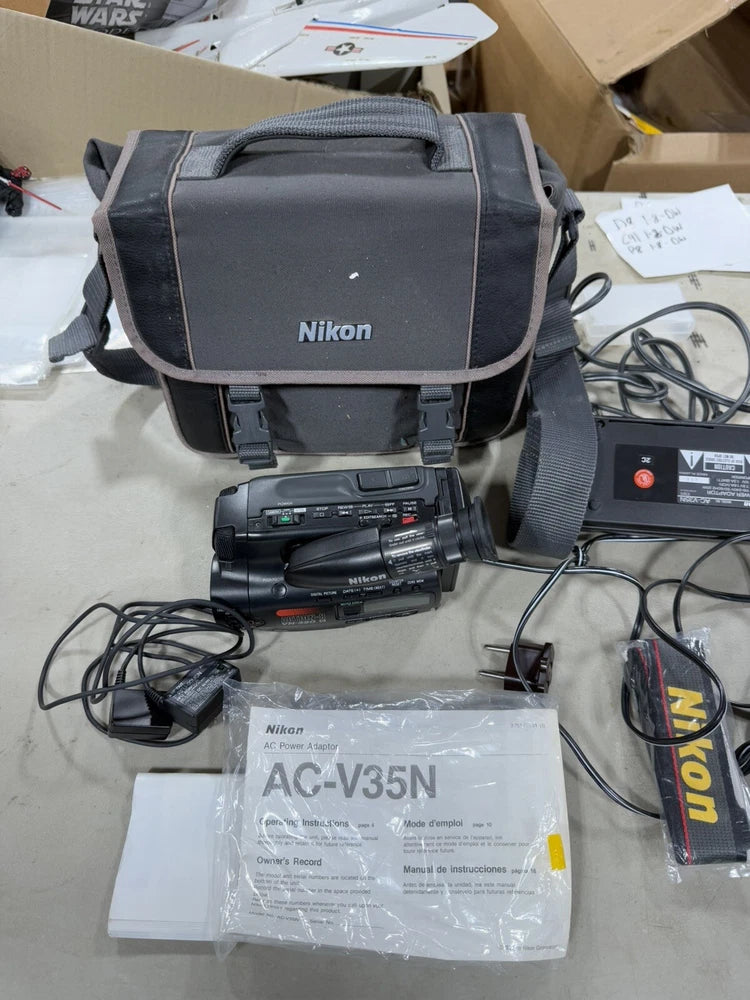 NIKON VN320 Video Camera Recorder ACTION-8mm W/Accessories Parts Only SH