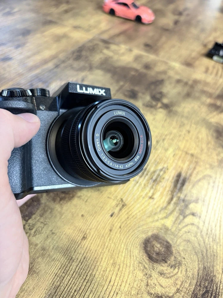 Panasonic LUMIX G7 16MP Mirrorless Camera w/xtras, dummy battery, Free Shipping!