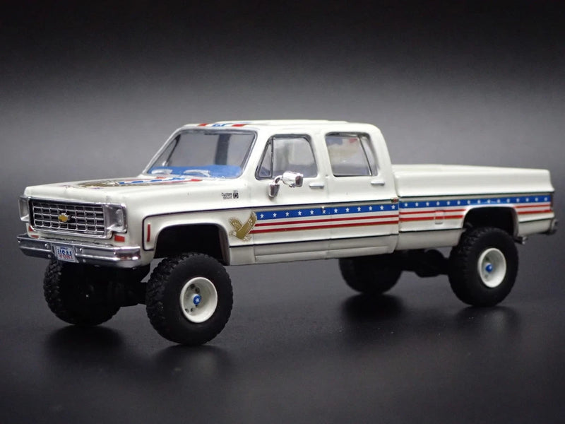 1976 CHEVY CHEVROLET DELUXE K30 FLEETWOOD CREW CAB 1:64 SCALE DIECAST MODEL CAR