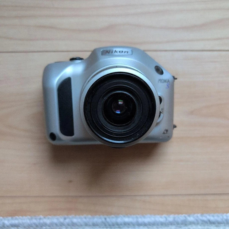 Nikon PROMAX Digital SLR Camera with 30-60mm Lens Excellent Condition
