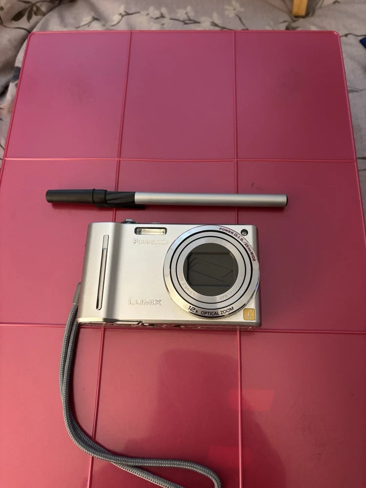 Panasonic LUMIX-DMC-ZS5-12 MP Digital Camera-SD Card & Charger-Tested Near Mint