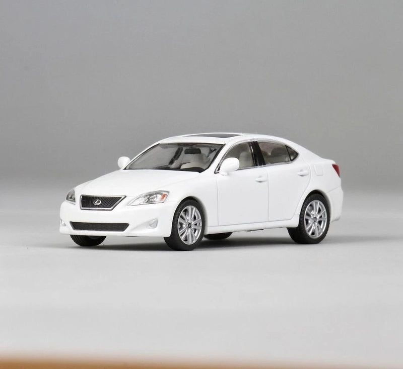 EY JKM 1:64 White IS350 Sedan Sports Model Diecast Display Car