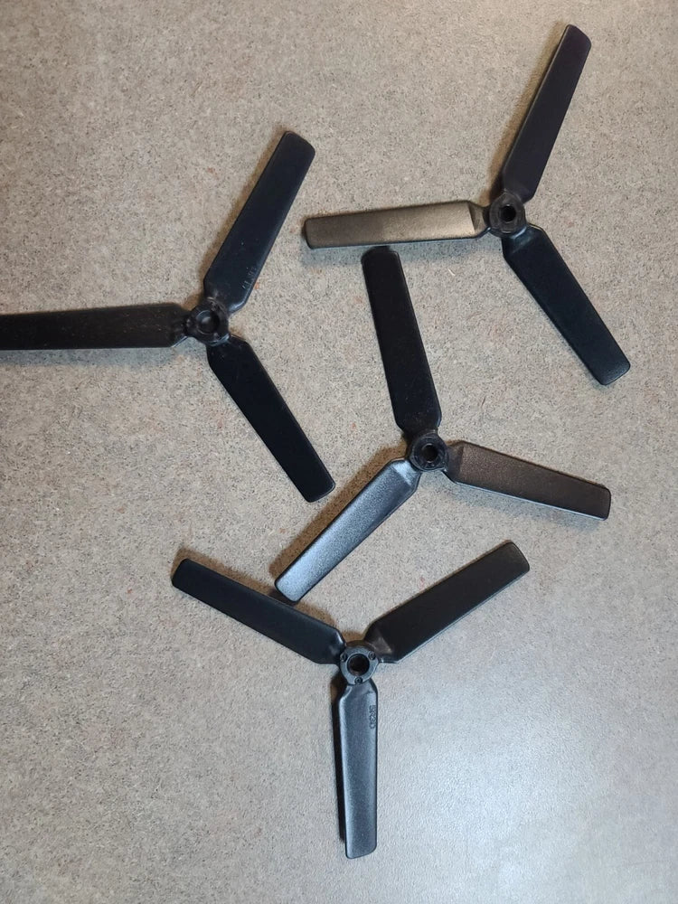 Drone propellers set with five 3D blades and central black mounts