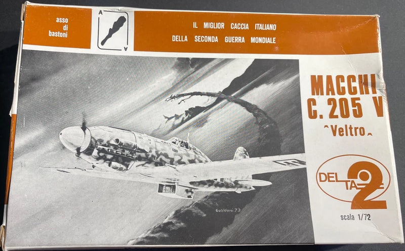 Macchi C.205 V Veltro 1/72 model kit box with aircraft artwork and markings