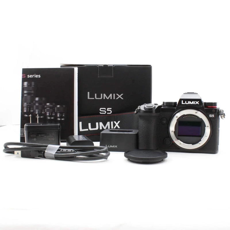 * OPEN BOX EXCELLENT * Panasonic Lumix DC-S5 Mirrorless Digital Camera (Body Onl