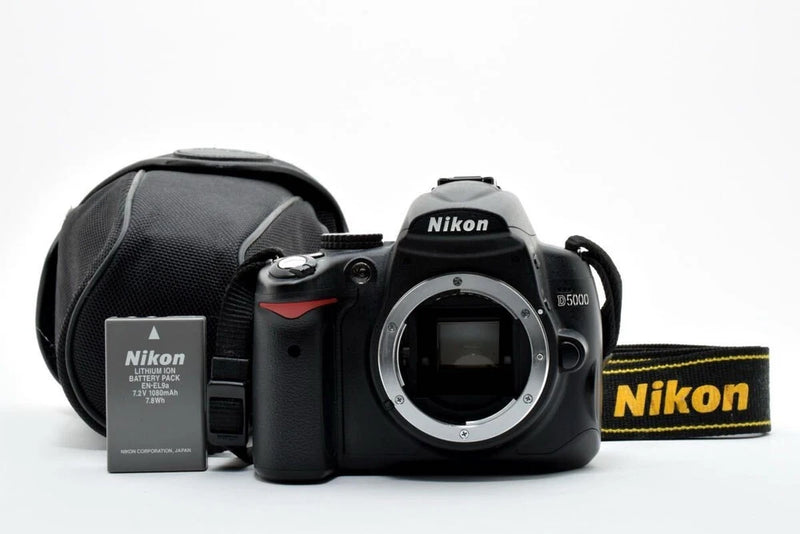 Nikon D5000 DSLR Camera Body Excellent Condition 10552 Shutter Count