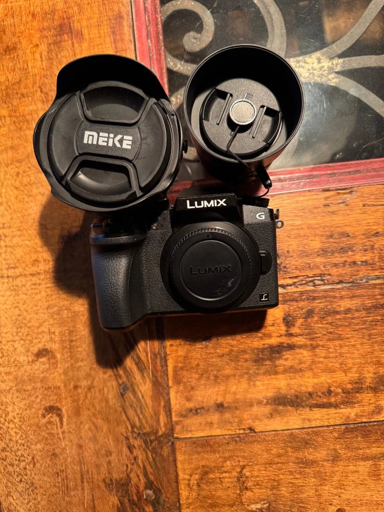 Panasonic Lumix G7 (Used) - Excellent Condition + 2 Lenses + 3 Batteries