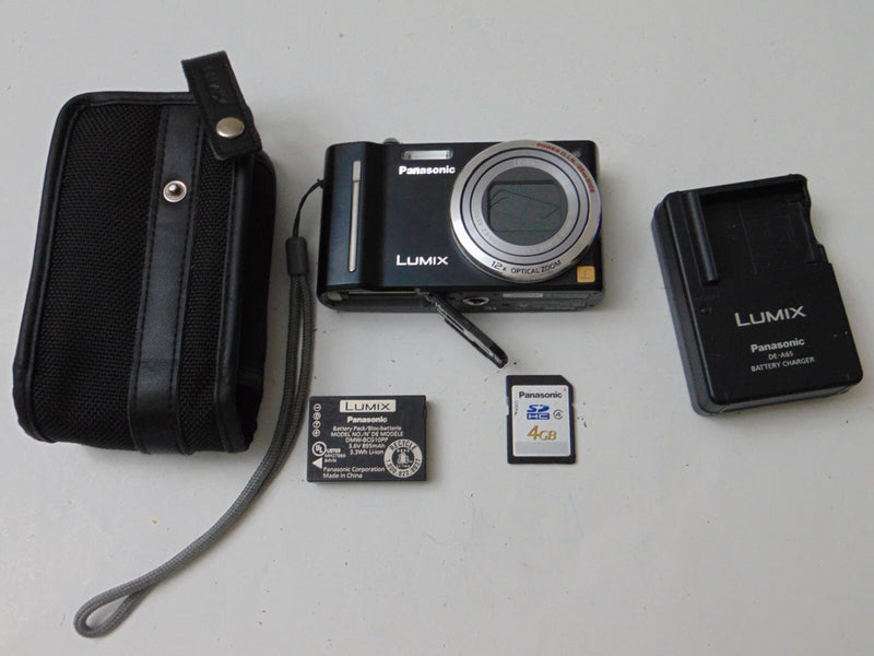 Panasonic LUMIX DMC-ZS6 12.1MP LEICA Digital Camera Complete Set - Works Great!