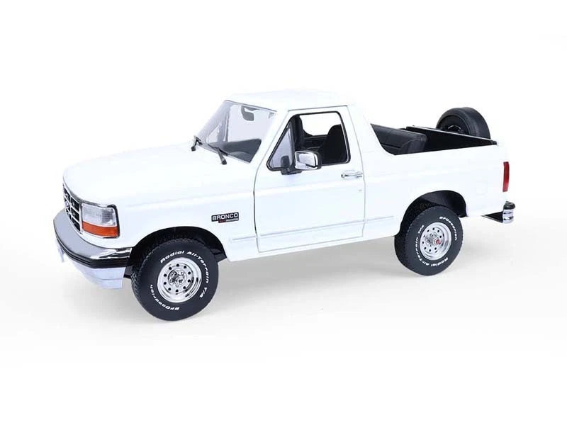 1993 Ford Bronco XLT - White Diecast 1:18 Scale Model - Greenlight 19086