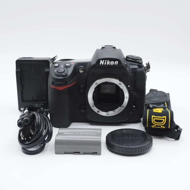 Nikon D300S Digital SLR Camera Body Excellent Condition Low Shutter Count