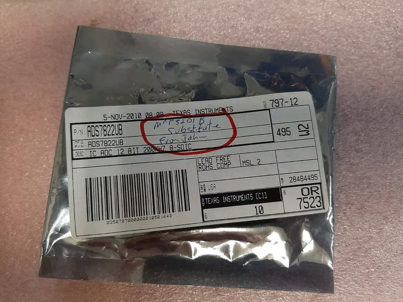(10)  TI ADS7822UB 12 Bit Analog to Digital Converter 1 Input 1 SAR 8-SOIC
