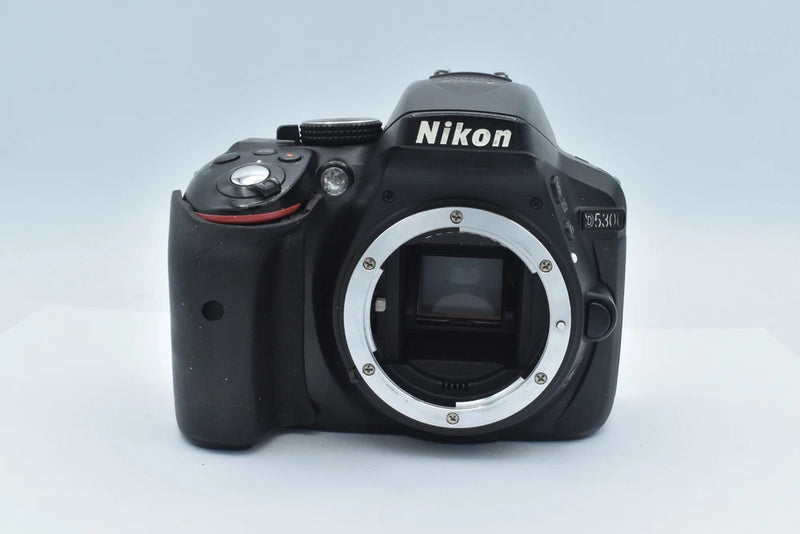 Nikon D5300 DSLR Camera Body, Black {24.2MP} (Part or Repair)