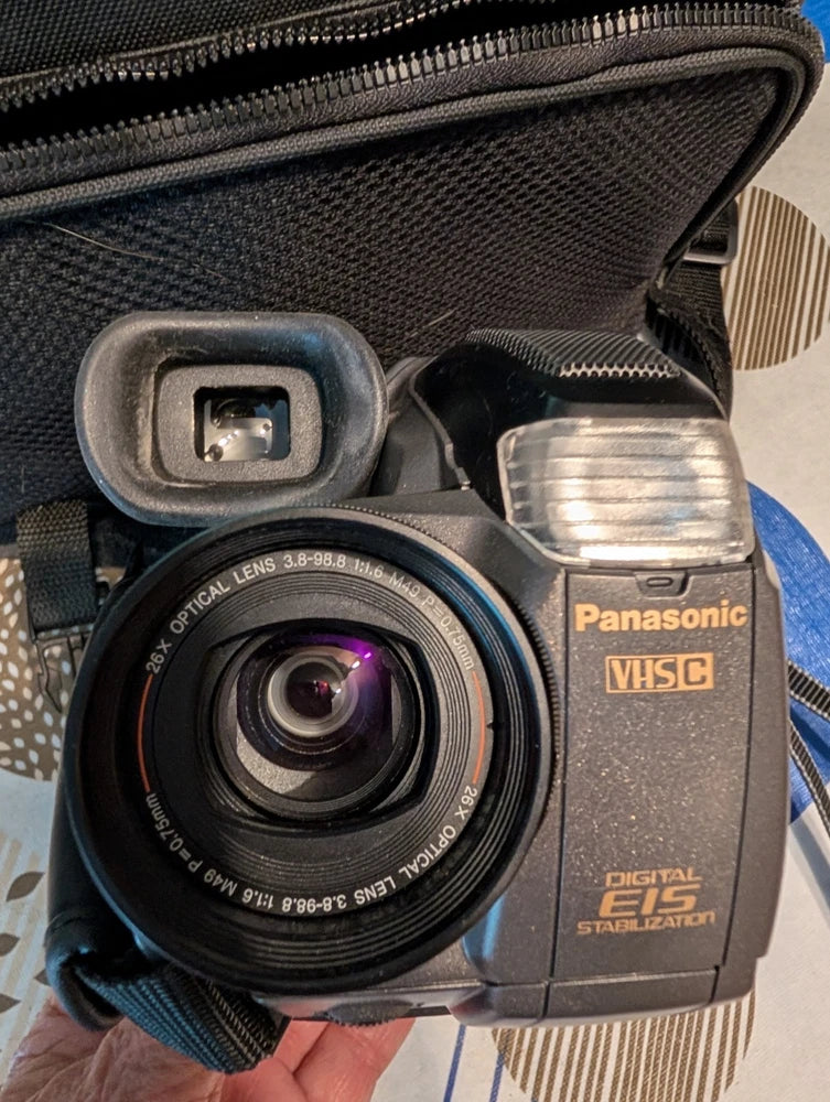 Vintage Panasonic 150X/26X Hi-Def Zoom Palmcorder with Case