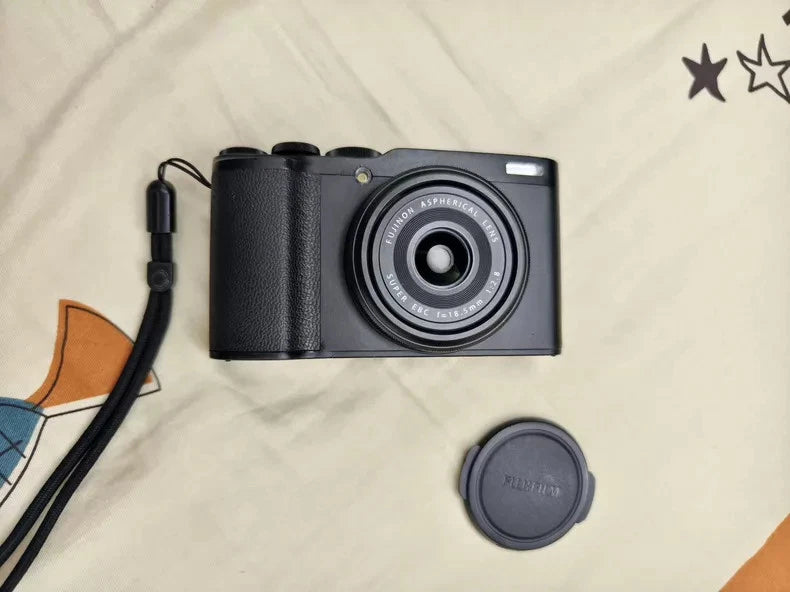 Good Condition Fujifilm XF10 Digital Camera Fully W/SD Card Charger A