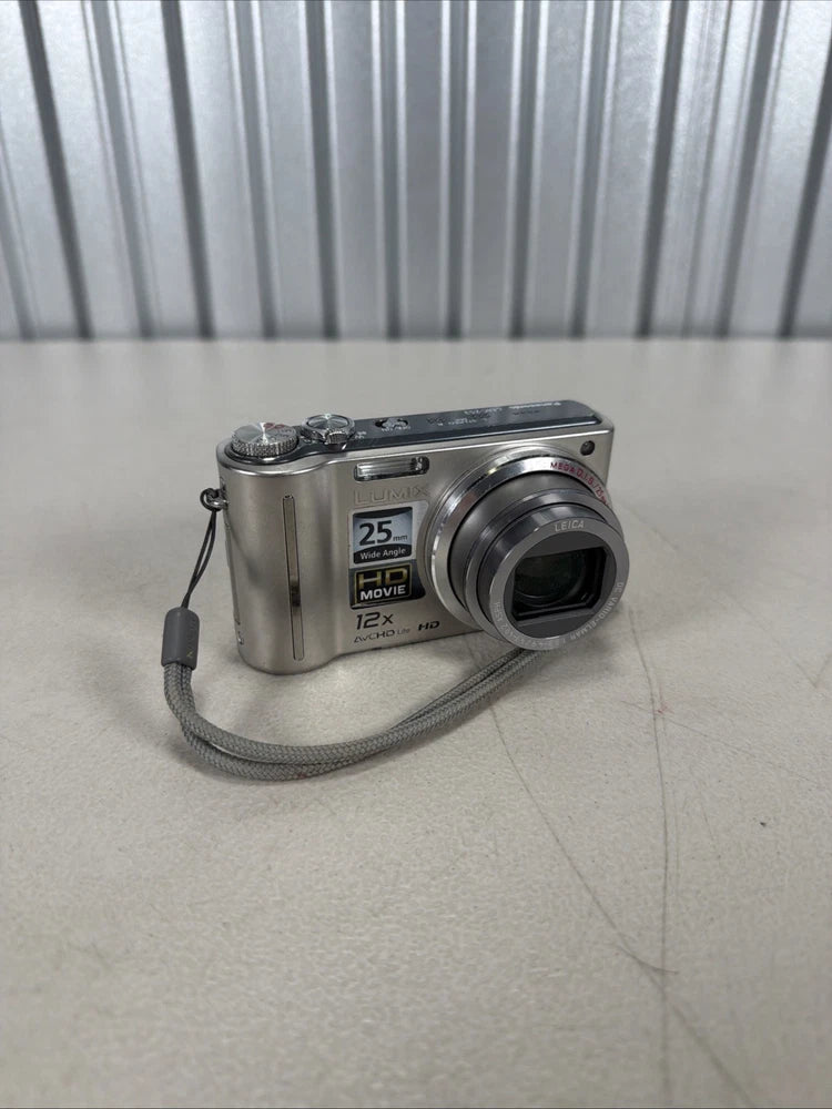 Panasonic Lumix DMC-ZS3 Digital Camera 10.1MP Silver - FOR PARTS Broken Screen
