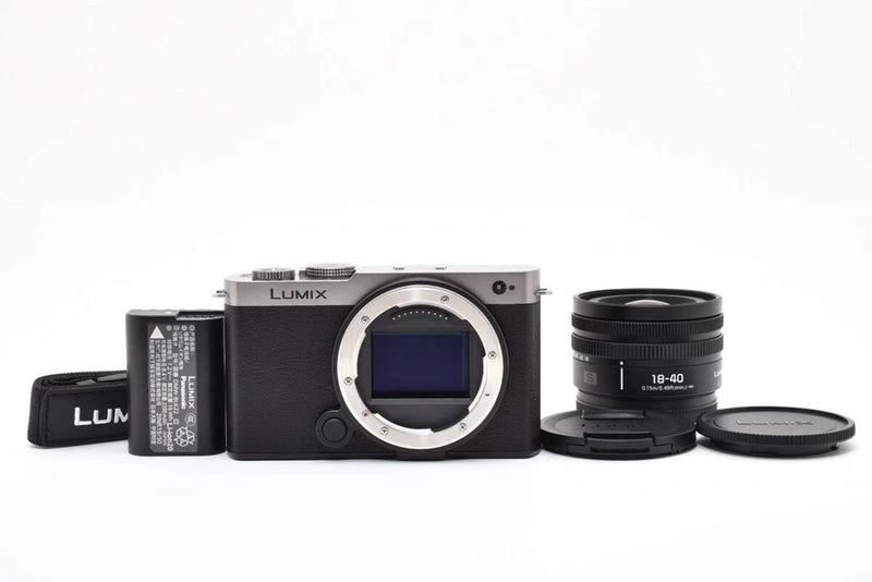 Panasonic Panasonic LUMIX S9 18-40mm Wide Angle Zoom Lens Kit DC-S9N-S