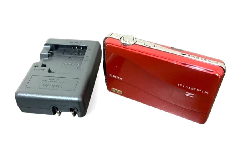 Fujifilm FinePix Z700EXR Z Series 12.0MP Digital Camera Compact Red Tested Japan