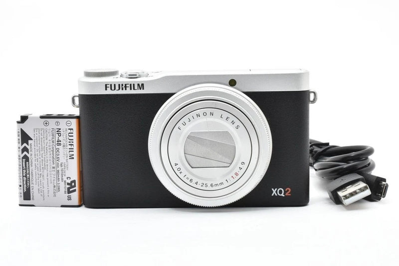 FUJIFILM XQ2 Silver Working