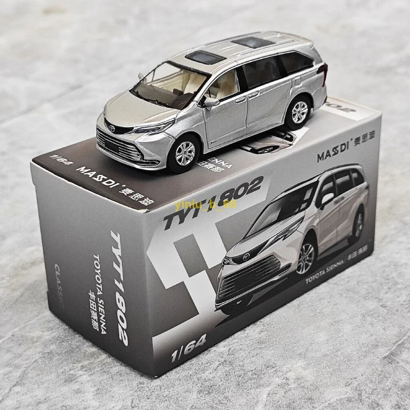 1:64 Scale Silver Sienna MPV - Masdi Sports Model Diecast Collectible