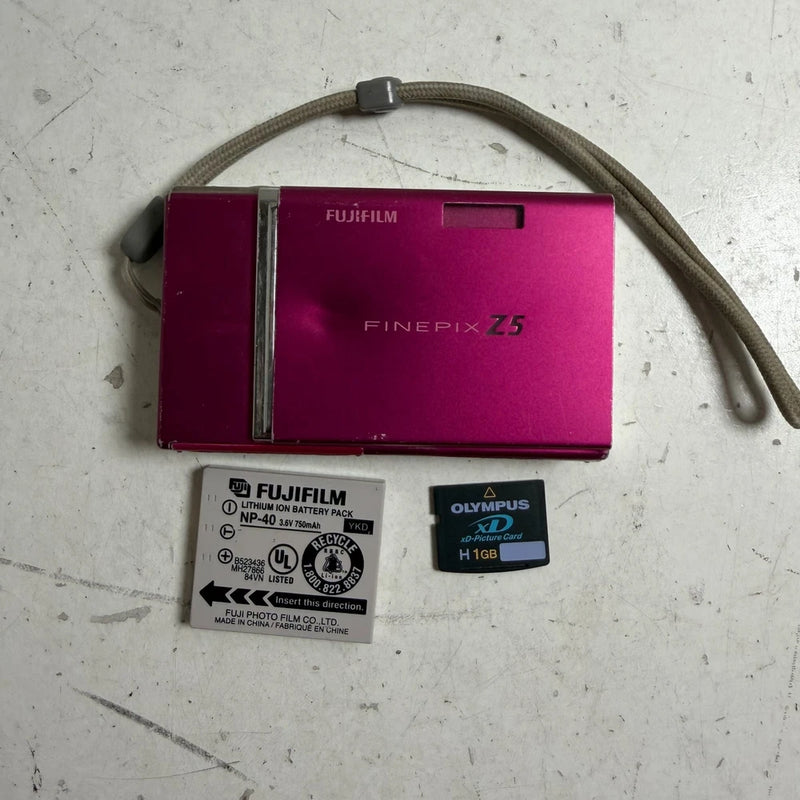 Fujifilm FinePix Z5fd Pink Silver 6.3MP 2.5 LCD Screen Portable Digital Camera