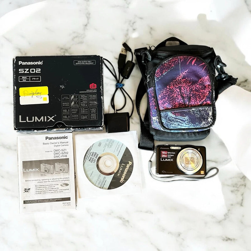 Panasonic LUMIX DMC-SZ02 16.0MP 10x Digital Camera Bundle (Tested & Works)