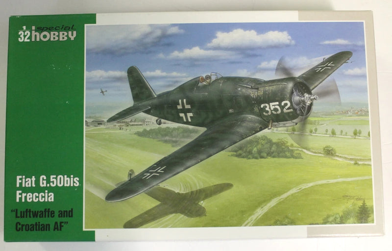 1/32 Fiat G.50bis Freccia fighter model kit box with green aircraft artwork