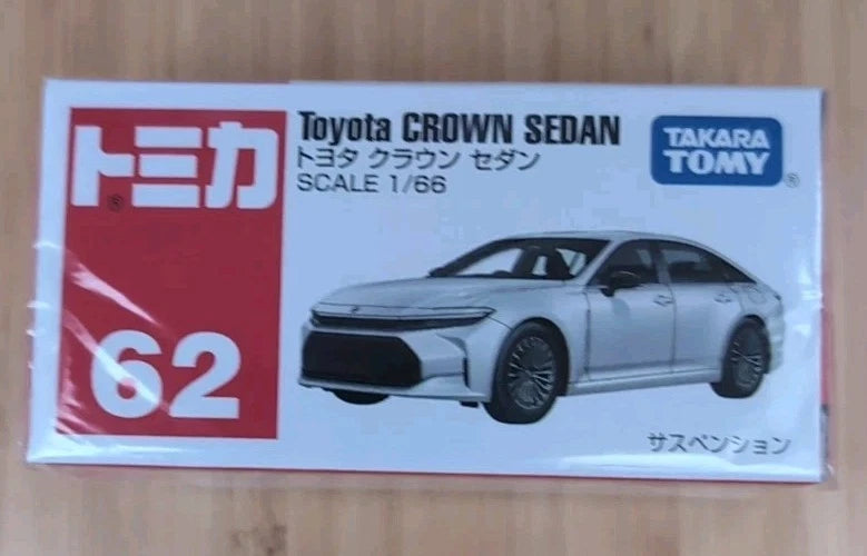 TAKARA TOMY TOMICA #62 TOYOTA CROWN SEDAN Diecast Model Car 1/66 SCALE New