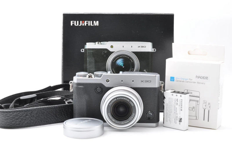 Near Mint in Box Fujifilm X30 12MP Compact Digital Camera Silver w/  Charger