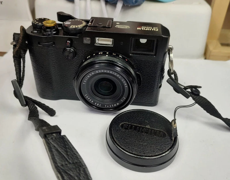 Fujifilm X100F 24MP Digital Camera Silver Fujinon 23mm F2 Lens Compact Tested