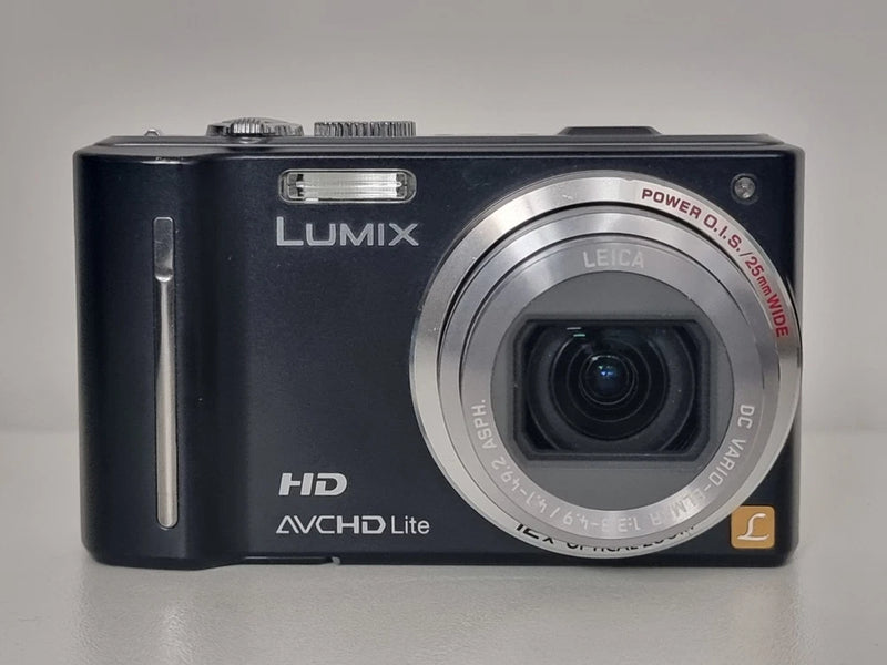 PANASONIC TZ-10 12.1 MP DIGITAL HD CAMERA BLACK & CHROME A STREET CAMERA CLASSIC