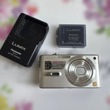 Panasonic DMC-FX9 Compact Digital Camera 6MP Silver Tested with Battery Charger